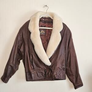Adventure Bound Women's Leather Jacket W/Detachable Shearling Collar, Sz S